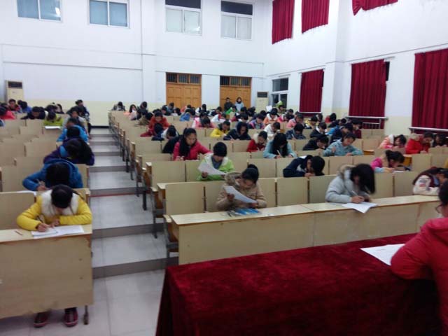 新安中学英语书法比赛02.jpg