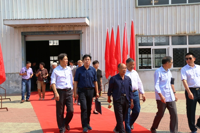 裕安区教体局2019年老干部到新安中学参加国庆节重阳节座谈会 (9).JPG