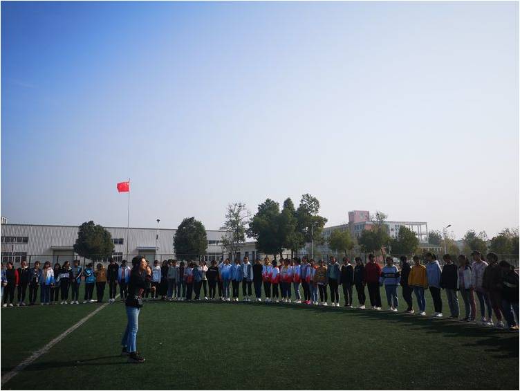 春蕾计划陪伴活动走进六安市新安中学 (4).jpg