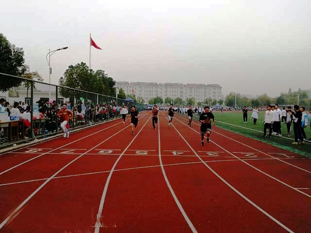 新安中学第58届田径运动会(10).jpg